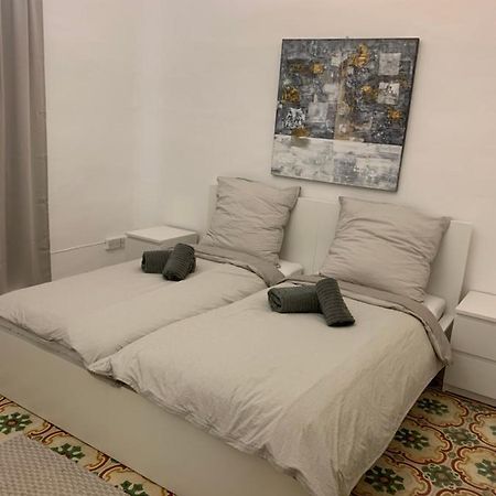 2 Bedroom Apartment In The Centre Of Valletta Exterior foto