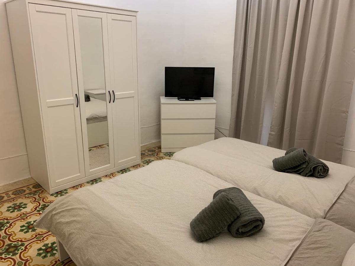 2 Bedroom Apartment In The Centre Of Valletta Exterior foto